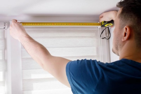 Installation de stores sur mesure, les étapes essentielles à connaître